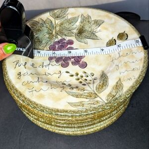 Sorento x‎ Tabletops Unlimited 2 vintage grapes pattern ceramic 8" salad plates